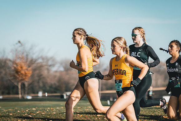 UWS XC CHAMP-1-73