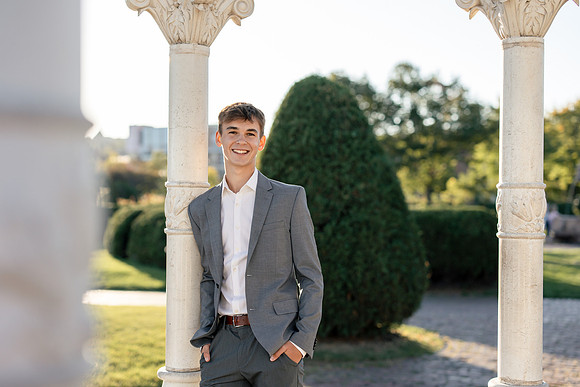Oscar Senior Shoot-1-140