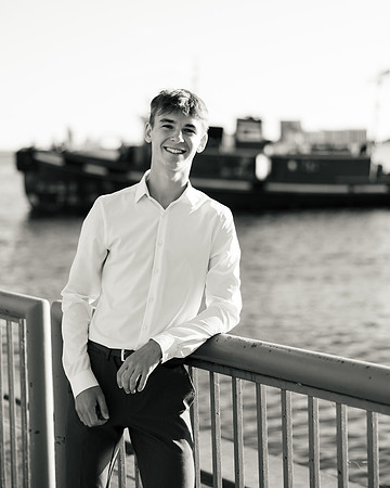 Oscar Senior Shoot-1-29