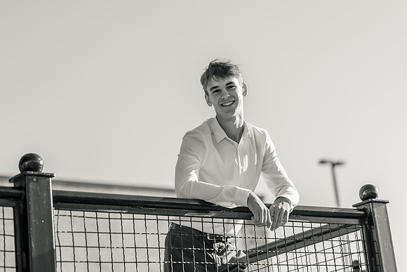 Oscar Senior Shoot-1-33