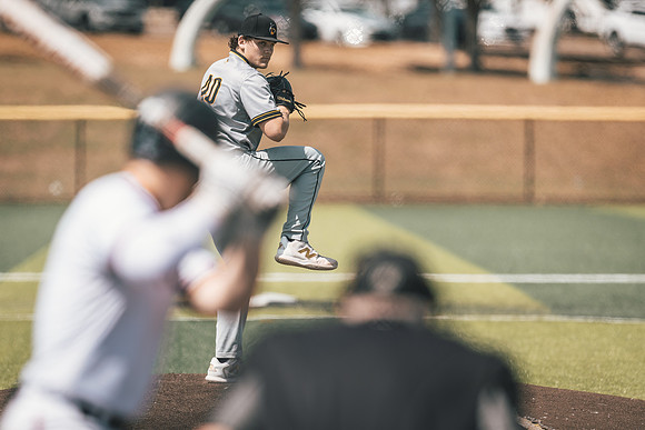 UWS BSB vs Greenville-1-213
