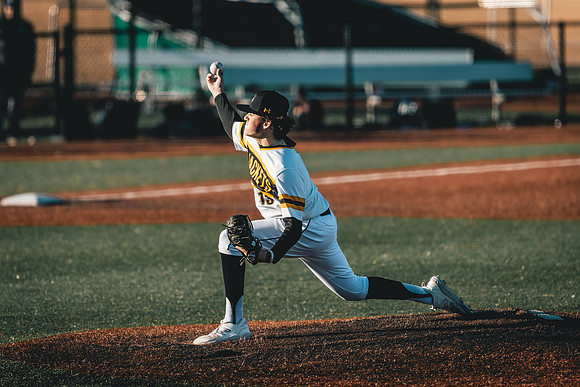 UWS BSB vs CAR DH-1-58