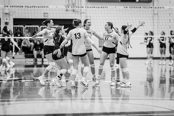 UWS VB vs. UHMB-1-52
