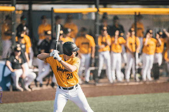 UWS BSB vs Loras-1-105