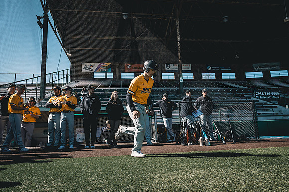 UWS BSB vs CSS-1-40