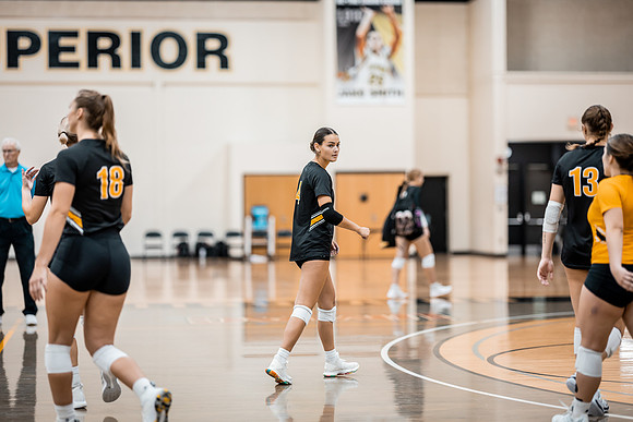 UWS VB vs. HU-1-54