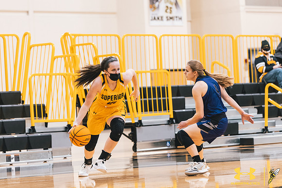 2022.01.14 UWS WBB vs. Crown WM33
