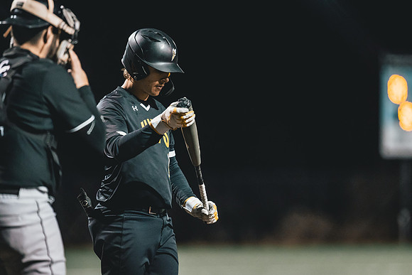 UWS BSB vs Crown -1-191
