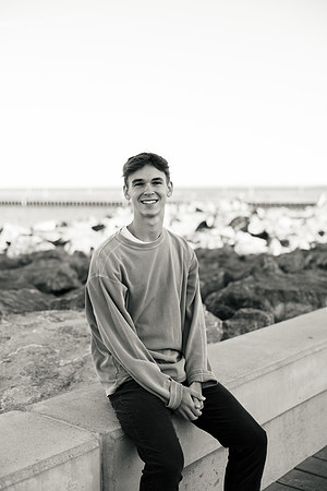 Oscar Senior Shoot-1-72