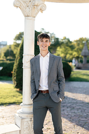 Oscar Senior Shoot-1-132