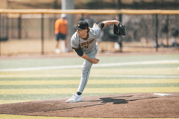 UWS BSB vs Greenville-1-180