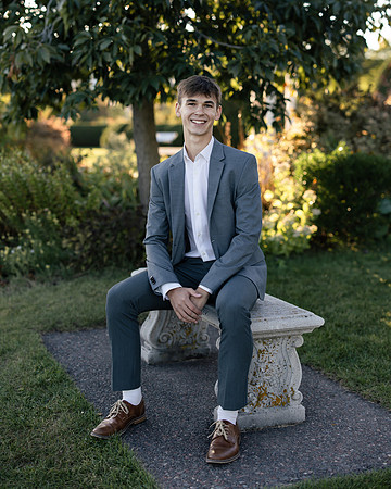 Oscar Senior Shoot-1-126