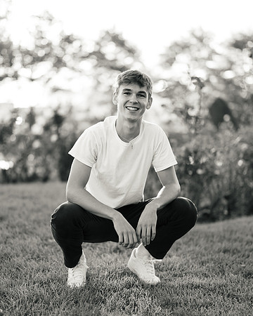 Oscar Senior Shoot-1-95
