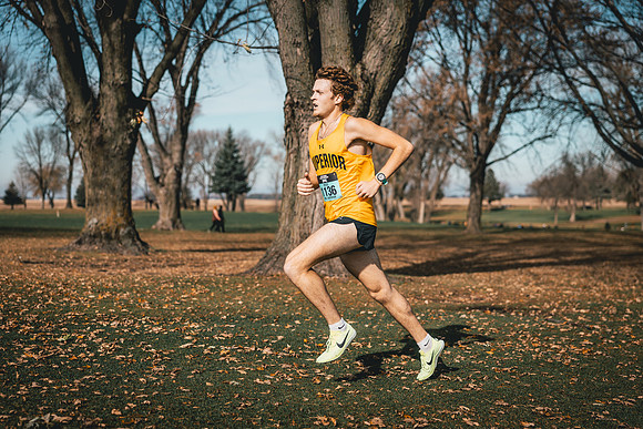 UWS XC CHAMP-1-165