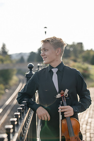 Torin Senior Shoot -1-37
