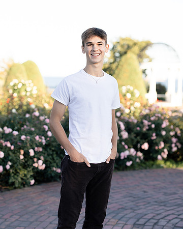 Oscar Senior Shoot-1-110