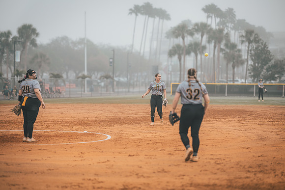 UWS SB vs Rockford-1-147