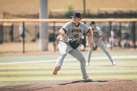 UWS BSB vs Greenville-1-5