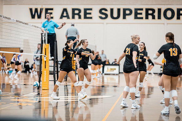 UWS VB vs. HU-1-32