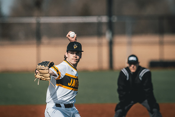 UWS BSB vs CAR DH-1-207