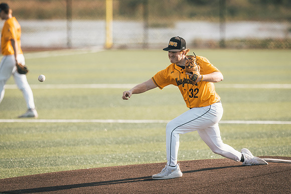 UWS BSB vs Loras-1-220