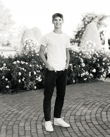 Oscar Senior Shoot-1-115