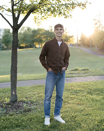 Oscar Senior Shoot-1-205