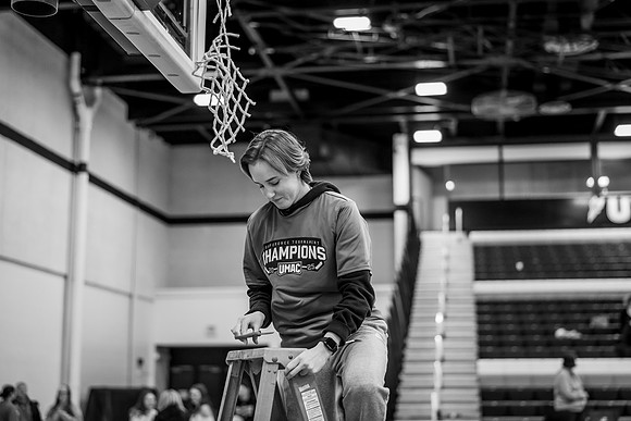 UWS WBB vs UNW-1-185