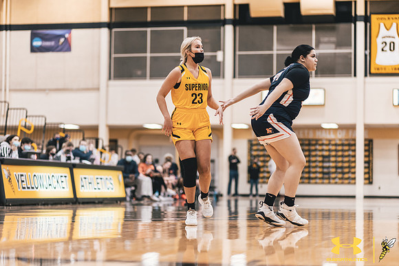2022.01.29 UWS WBB vs. Northland WM106