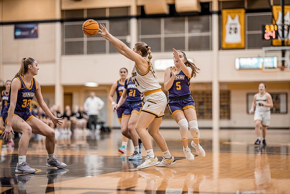 UWS WBB vs UNW-1-34