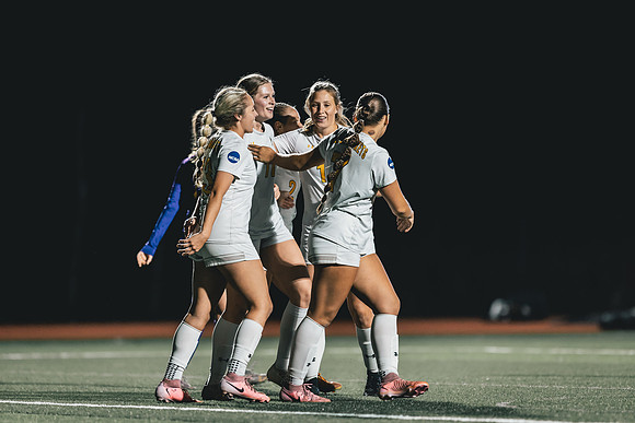 UWS WSOC vs. UNW-1-90
