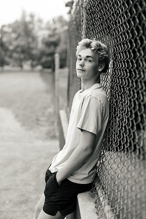 Gavin Senior Shoot 2-1-159