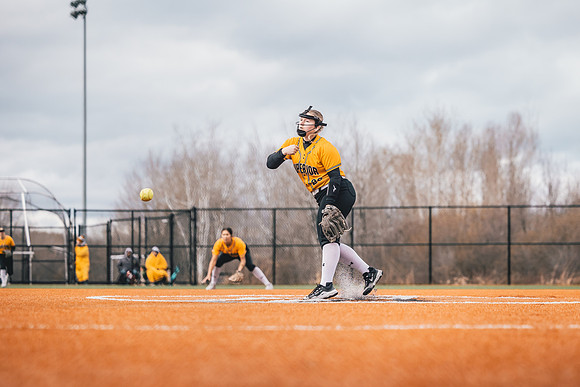 20240423_SoftballvsMartinLuther_Edits_Harry_-194