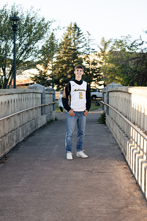 Oscar Senior Shoot-1-183