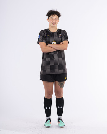 6 Beth Schneider Black 1