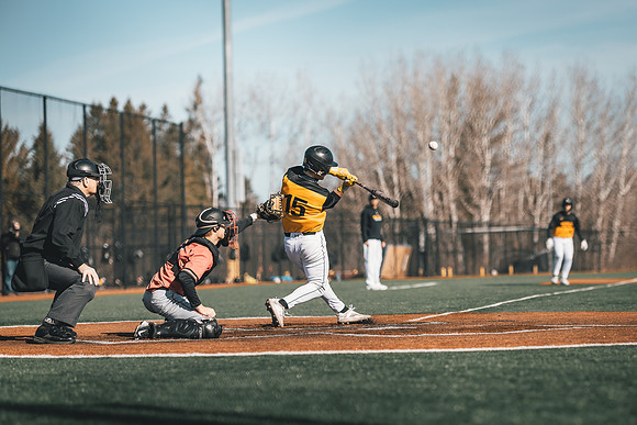 UWS vs MLC DH-1-101