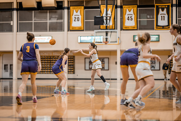UWS WBB vs UNW-1-40