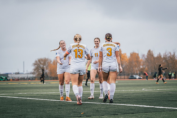20241012_UWSWSOC-66