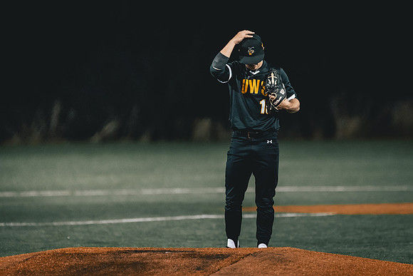 UWS vs MLC DH-1-187