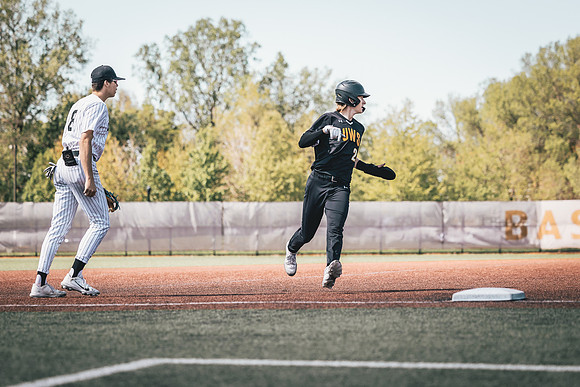 UWS Baseball vs UNW-1-95