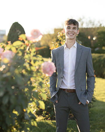 Oscar Senior Shoot-1-167