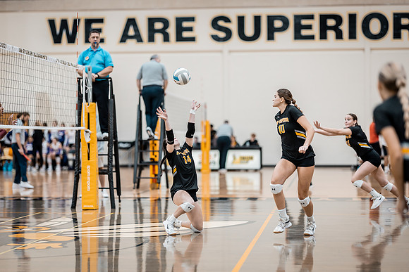 UWS VB vs. HU-1-17