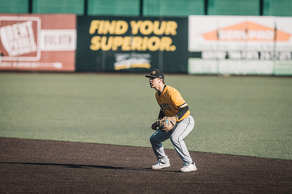 UWS BSB vs CSS-1-105