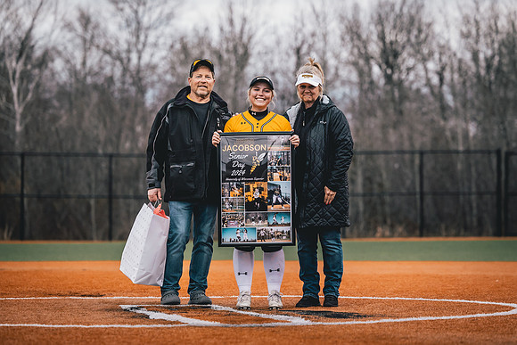 20240423_SoftballvsMartinLuther_Edits_Harry_-230