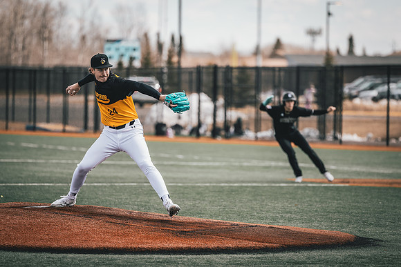 UWS BSB vs Crown D2 DH-1-70