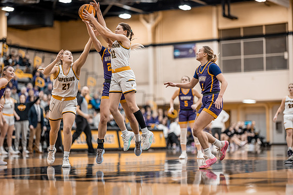 UWS WBB vs UNW-1-81