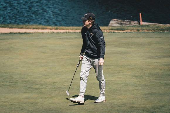 UWS GOLF vs CSS-1-236