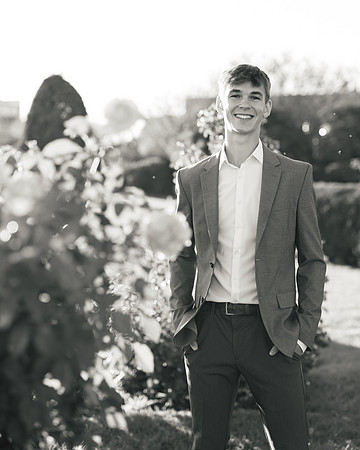 Oscar Senior Shoot-1-168