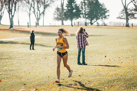 UWS XC CHAMP-1-216
