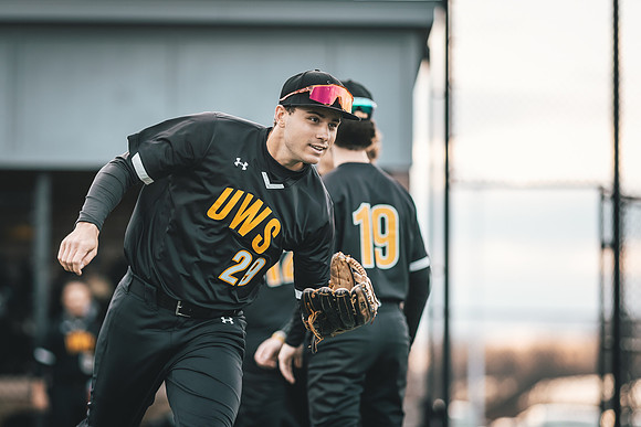 UWS vs MLC DH-1-22